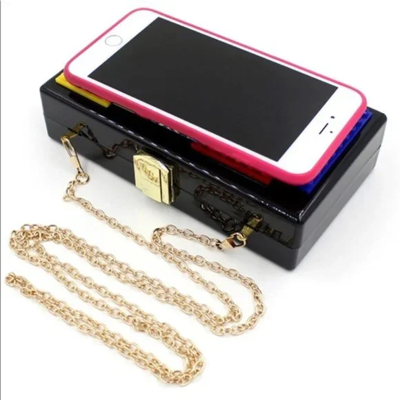 Love Lego pink acrylic clutch purse new - Picture 6 of 6